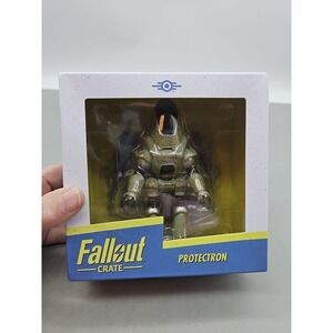 RARE Fallout Loot Crate Exclusive Protectron Figure Figurine Fisto Assume The Po